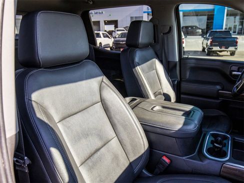 Used 2021 Chevrolet Silverado 1500 LT Trail Boss w/ Convenience Package II image 18