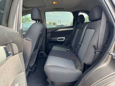 Used 2012 Chevrolet Captiva Sport LT FWD image 16
