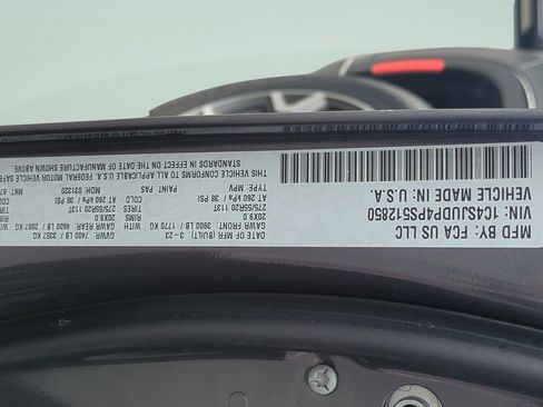 Used 2023 Jeep Wagoneer Series III w/ Preferred Equipment Group image 24