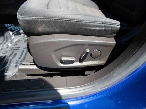 Used 2014 Ford Fusion SE FWD image 12