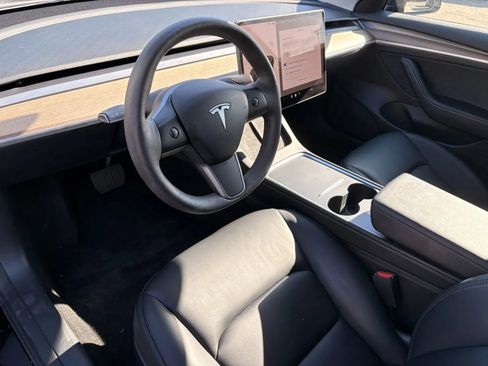 Used 2022 Tesla Model 3 Standard Range RWD image 10