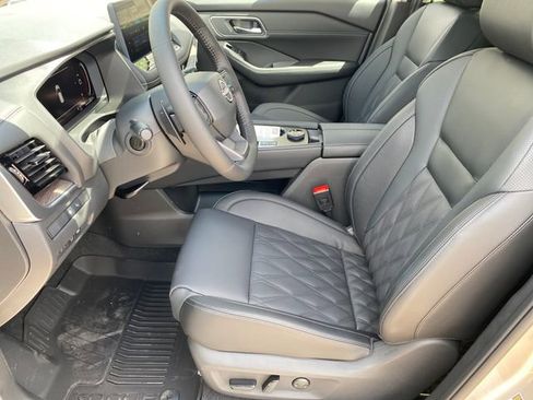 New 2026 Nissan Rogue Platinum AWD/4WD image 10