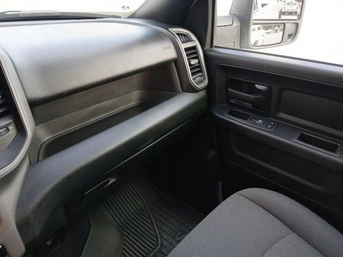 Used 2024 RAM 3500 Tradesman w/ Chrome Appearance Group image 45