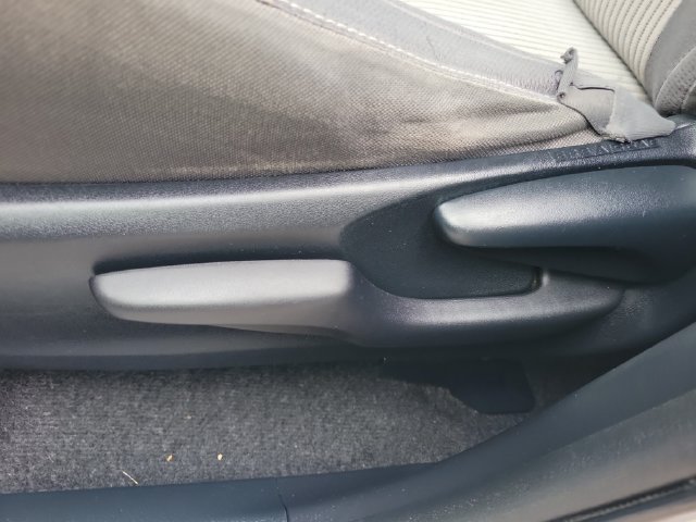 Used 2013 Toyota RAV4 XLE AWD/4WD image 14