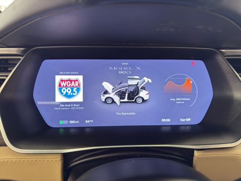 Used 2016 Tesla Model X 90D image 17