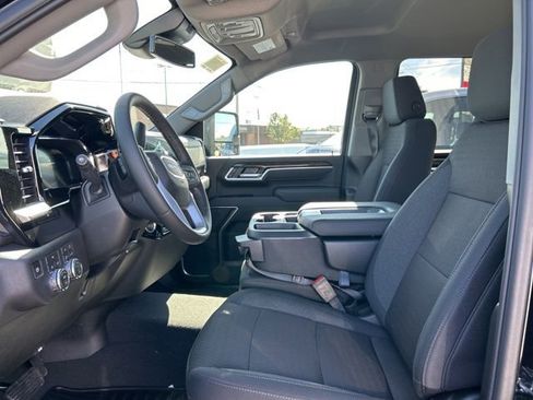 New 2026 GMC Sierra 2500 SLE w/ SLE Value Package; image 11