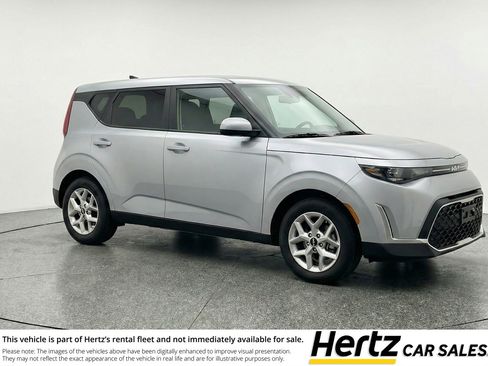 Used 2025 Kia Soul LX w/ LX Technology Package image 1