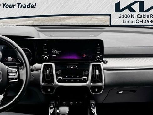 Used 2023 Kia Sorento SX AWD/4WD image 11