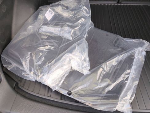 New 2026 Chevrolet Equinox EV LT image 34