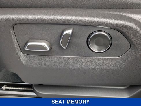 New 2025 GMC Sierra 2500 Denali w/ Denali Reserve Package image 15