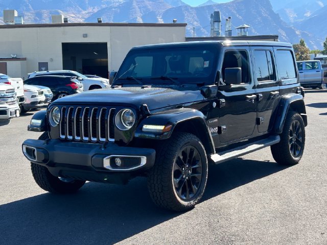 Used 2023 Jeep Wrangler Unlimited Sahara w/ Cold Weather Group AWD/4WD image 9