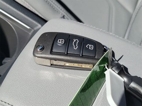 New 2025 Audi Q3 2.0T Premium image 20