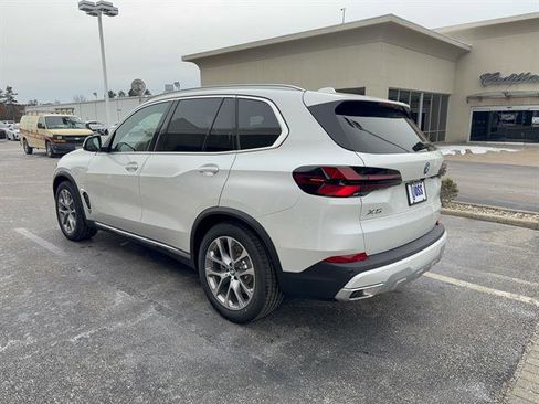New 2026 BMW X5 xDrive50e image 6