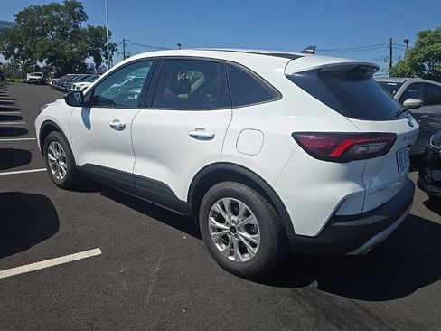 Used 2025 Ford Escape Active AWD/4WD image 4