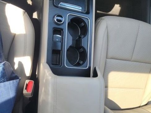 Certified 2024 Lincoln Corsair AWD w/ Equipment Group 101A image 40