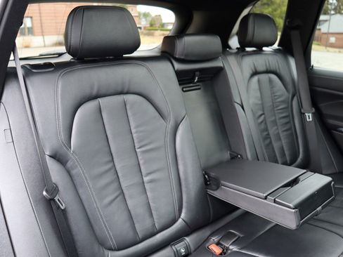Used 2020 BMW X5 M50i w/ Premium Package AWD/4WD image 17