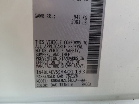 Used 2025 Nissan Altima 2.5 SV FWD image 33