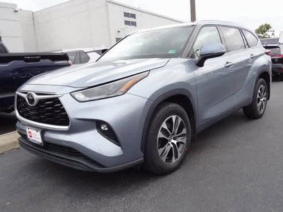 Used 2021 Toyota Highlander XLE