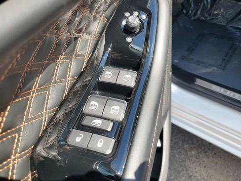 Certified 2023 Jeep Grand Cherokee L Summit w/ Luxury Tech Group V image 27