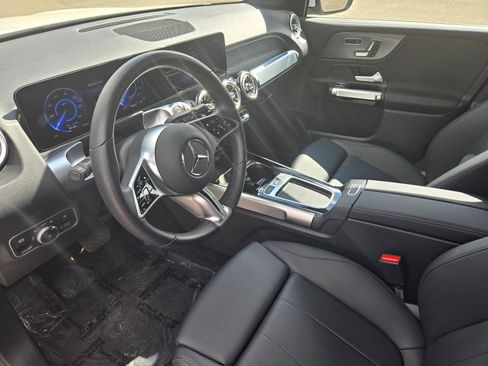 Used 2024 Mercedes-Benz EQB 300 4MATIC image 14