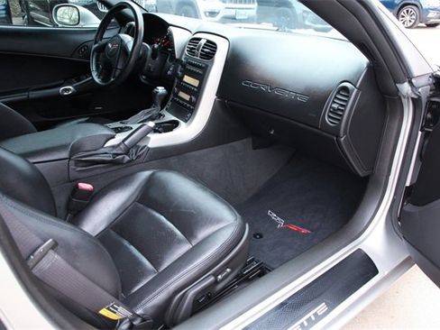 Used 2005 Chevrolet Corvette Coupe w/ Preferred Equipment Group image 30