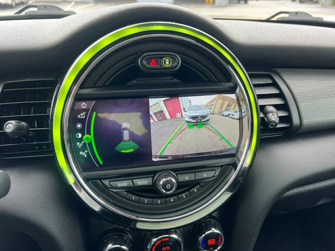 Used 2020 MINI Cooper 2-Door Hardtop FWD image 16