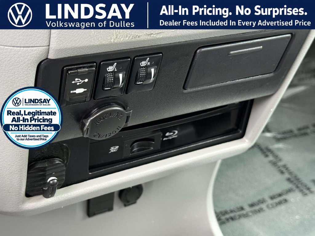 Used 2016 Toyota Sienna XLE Premium w/ Protection Package FWD image 20