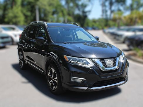 Used 2017 Nissan Rogue SL w/ SL Premium Package AWD/4WD image 16