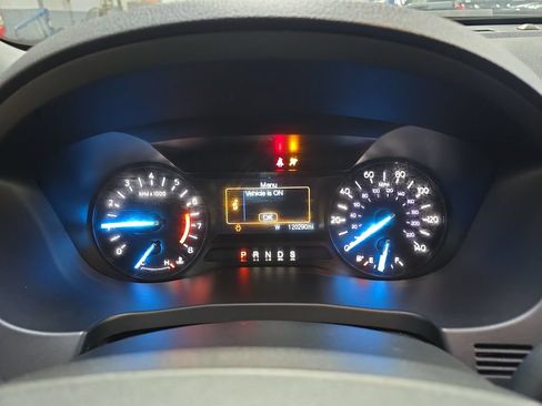 Used 2019 Ford Explorer XLT w/ Class III Trailer Tow Package AWD/4WD image 19