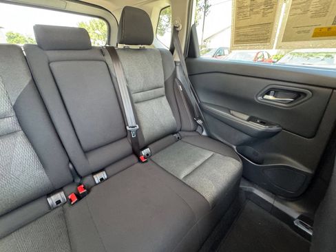 Used 2025 Nissan Rogue SV AWD/4WD image 38