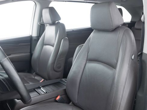 Used 2018 Honda Odyssey EX-L image 24