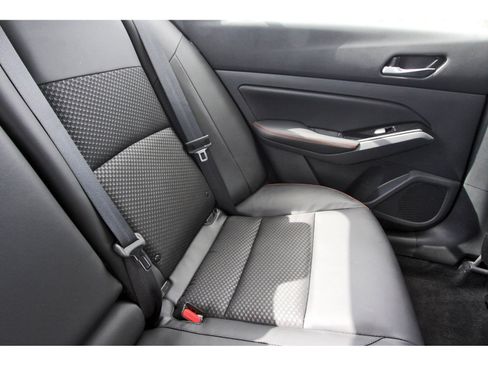 Certified 2025 Nissan Altima 2.5 SR FWD image 15