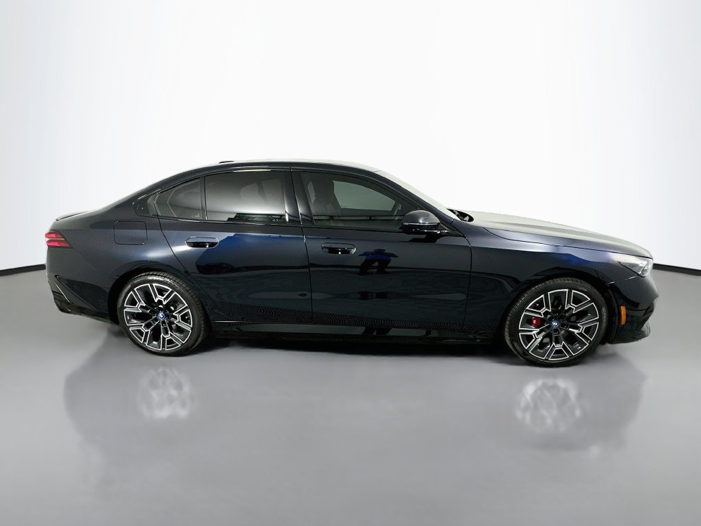 Certified 2024 BMW i5 eDrive40i w/ Executive Package RWD image 4