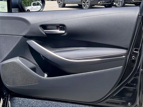 Used 2023 Toyota Corolla SE w/ Carpet Mat Package (TMS) FWD image 12