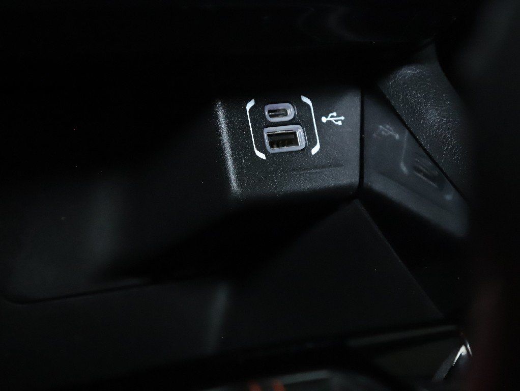 Used 2025 Jeep Compass Trailhawk AWD/4WD image 27