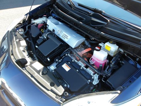 Used 2015 Toyota Prius Persona Series image 22