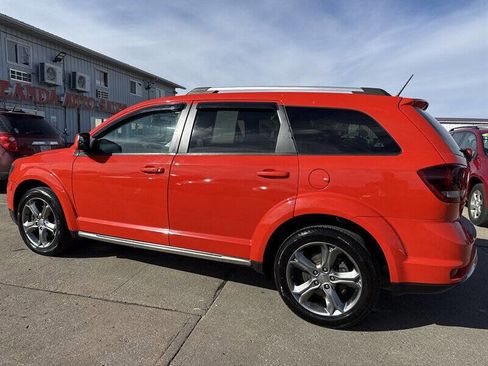 Used 2017 Dodge Journey Crossroad w/ Popular Equipment Group FWD image 4