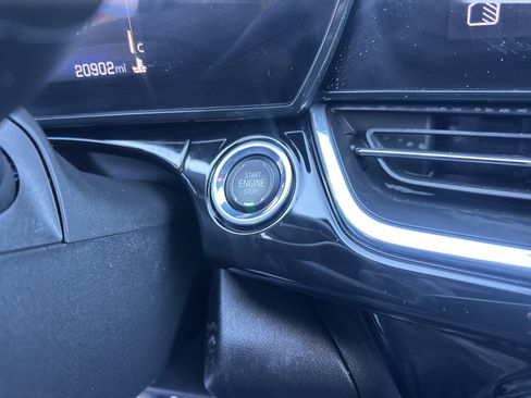 Certified 2024 Chevrolet Trax RS w/ Driver Confidence Package FWD image 15