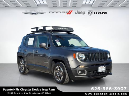 Used 2016 Jeep Renegade Latitude image 1