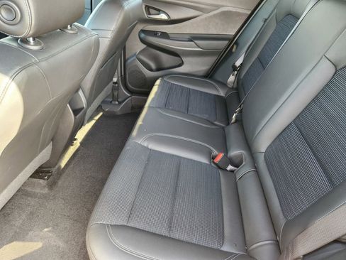 Used 2024 Buick Envista Preferred image 29