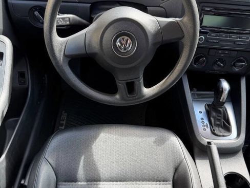 Used 2014 Volkswagen Jetta SE image 12