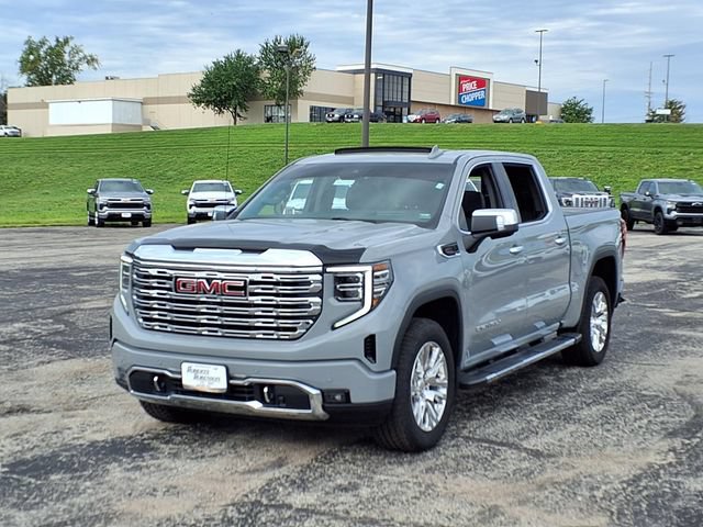 Used 2024 GMC Sierra 1500 Denali w/ Technology Package AWD/4WD image 14
