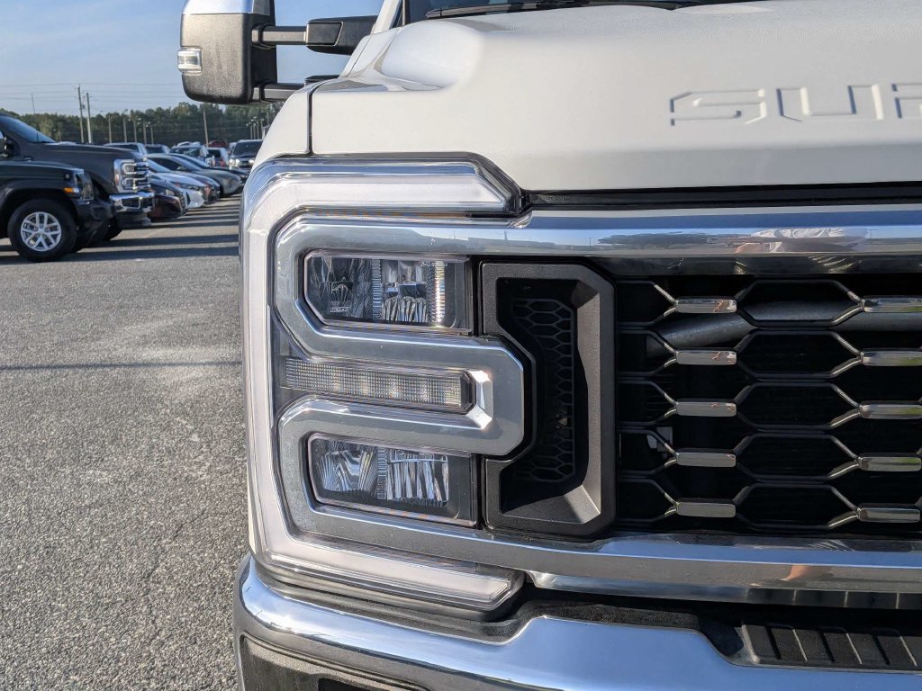 Used 2024 Ford F350 Lariat w/ Lariat Ultimate Package AWD/4WD image 8