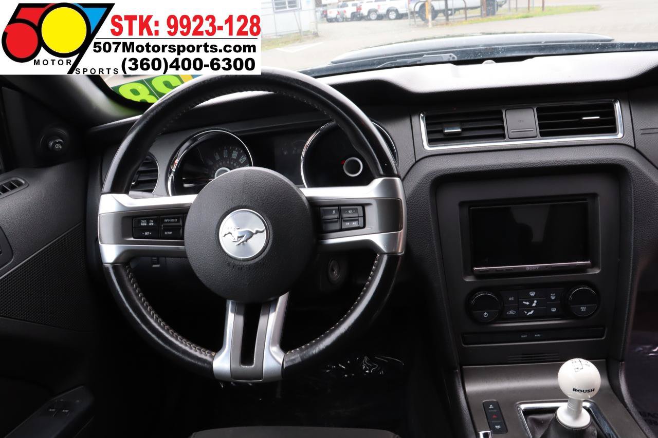 Used 2014 Ford Mustang Premium RWD image 16