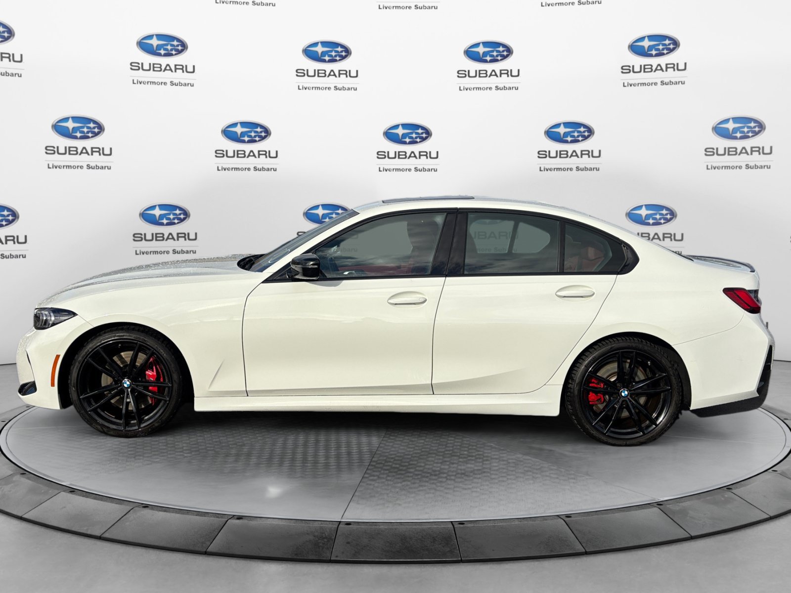 Used 2024 BMW 330i Sedan w/ M Sport Package RWD image 3