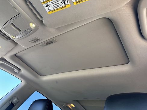 Used 2016 Nissan Pathfinder Platinum image 18