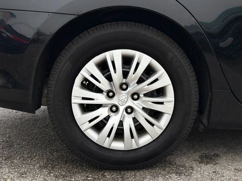 Used 2013 Toyota Camry FWD image 39