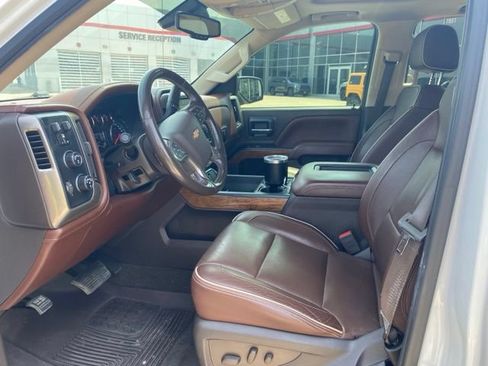 Used 2018 Chevrolet Silverado 1500 High Country AWD/4WD image 11