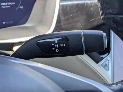 Used 2015 Tesla Model S 70 RWD image 12