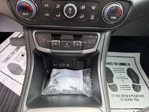 Used 2024 GMC Terrain AT4 w/ LPO, Floor Liner Package AWD/4WD image 23